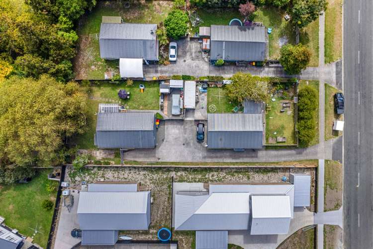 2/137 Awaroa Road Helensville_25