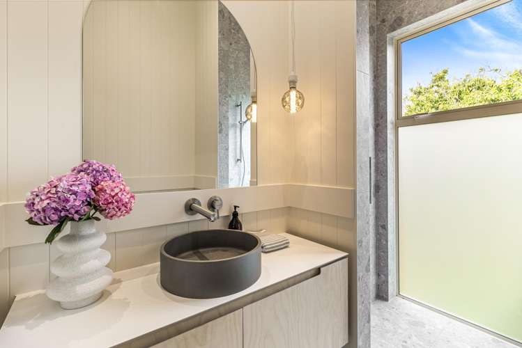 8 Tui Street Oneroa_15