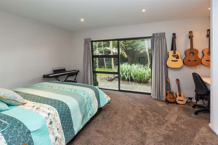 370 Sawyers Arms Road Harewood_16