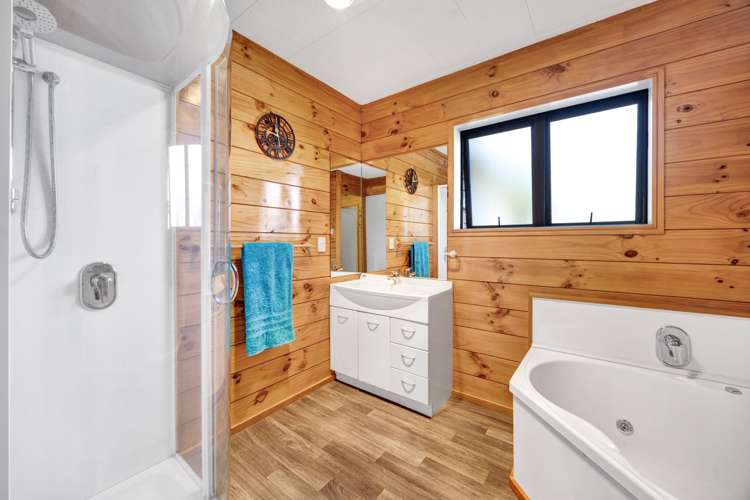 69 Egmont Street Hawera_17