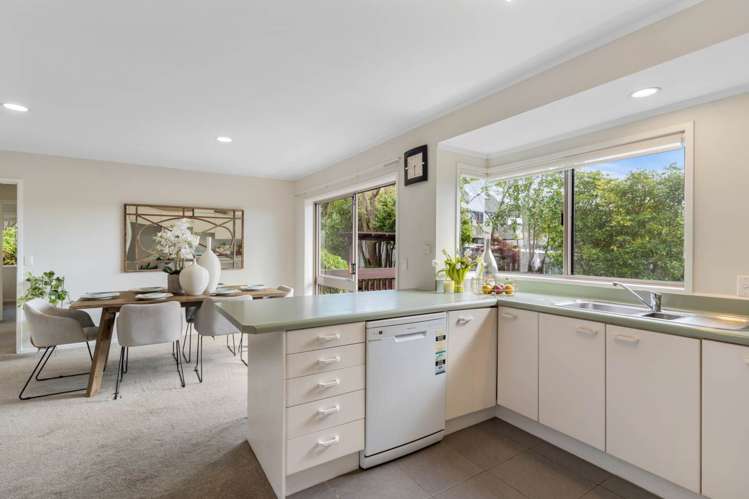 53 Centorian Drive Windsor Park_28