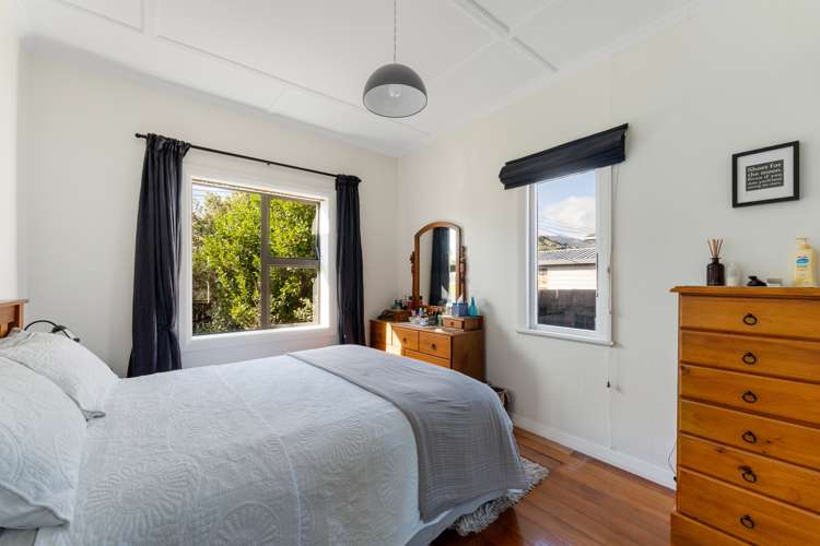 1/14 Newall Avenue Stoke_10