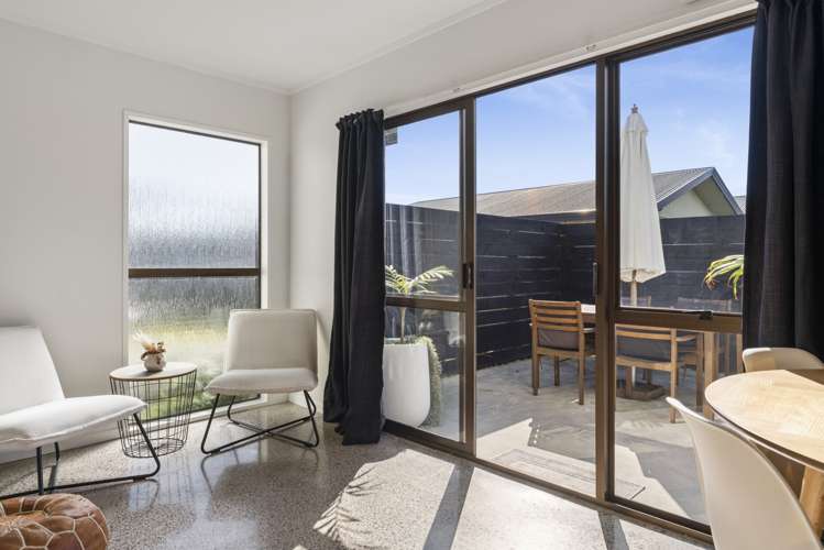 2/4 Mardi Place Mount Maunganui_13