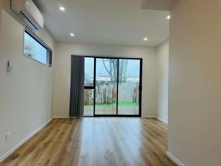 C/8 Hobart Crescent Wattle Downs_2