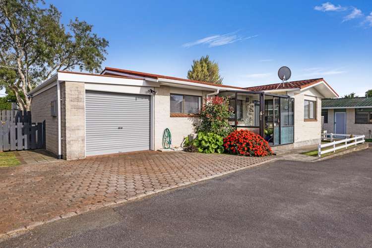2/14 Burns Street Westown_34