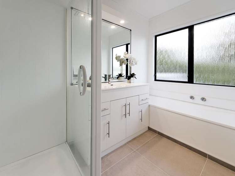 2/7 Te Atatu Road Te Atatu South_16