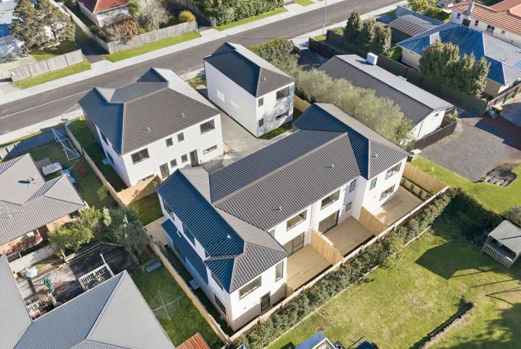 2/3 Gill Avenue Te Atatu Peninsula_19