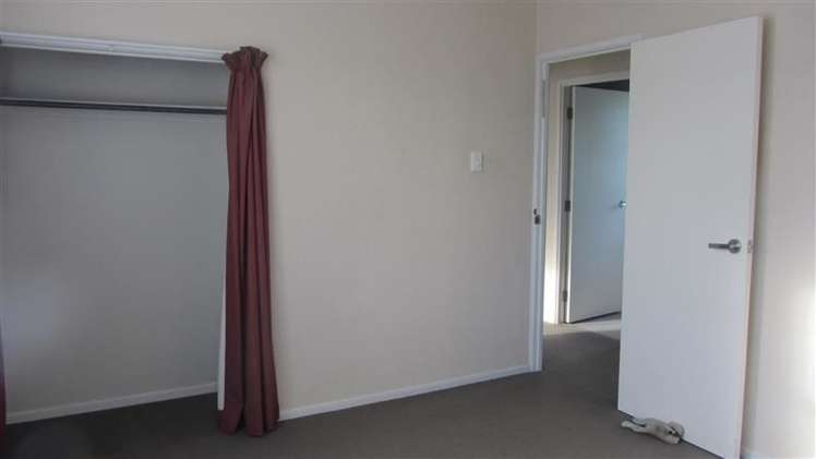 11 Finlow Drive Te Atatu South_5