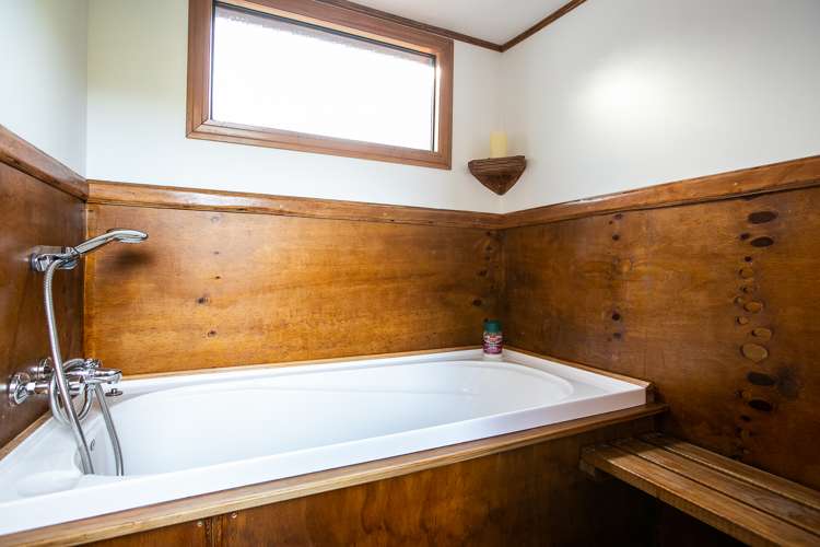 26 Porterfield Street Macandrew Bay_14