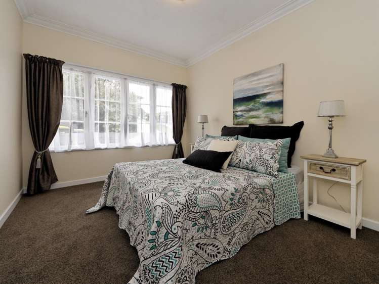 110 Golf Road New Lynn_9