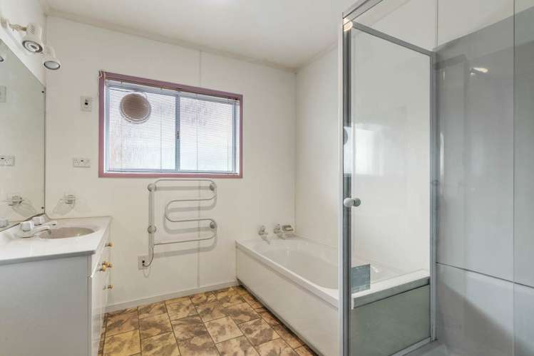 8 Kowhai Road Campbells Bay_16