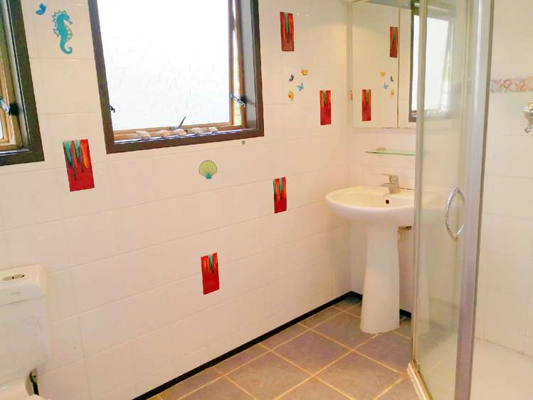 6 Capricorn Place Browns Bay_12