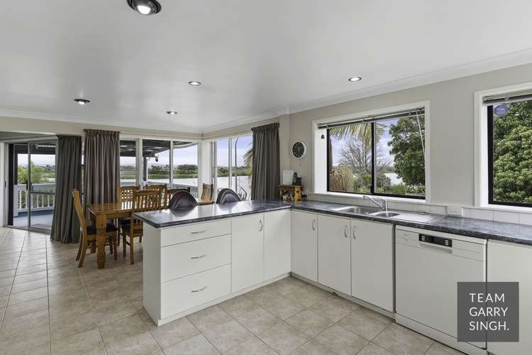 42 Estuary Road Manurewa_6