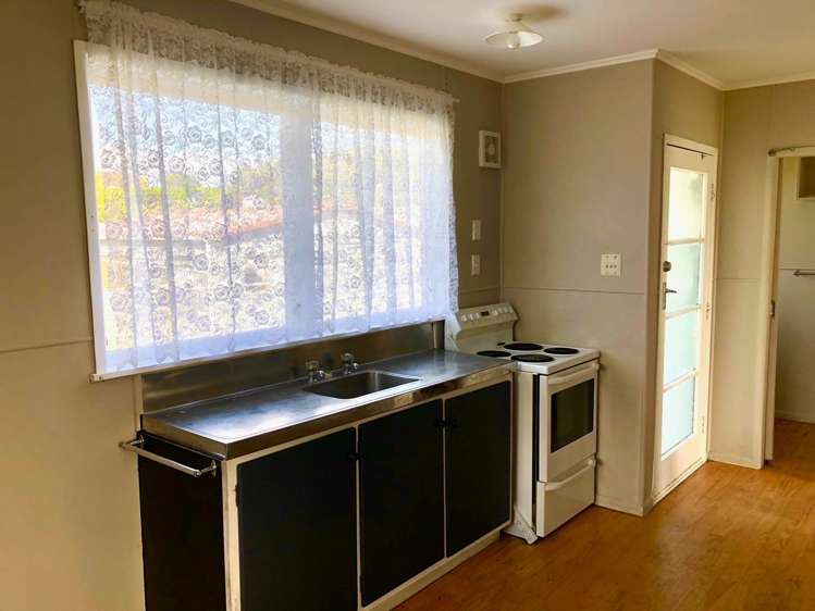 8 Hannah Road Otara_5