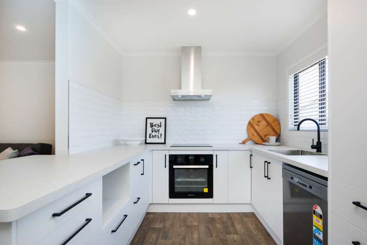 10 Dahlstrom Grove Kelvin Grove_12