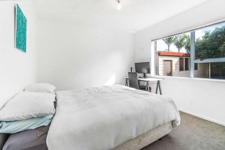 2/3 Clarks Beach Road Clarks Beach_11