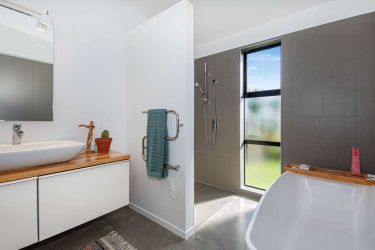 29 Muritai Road Parua Bay_13