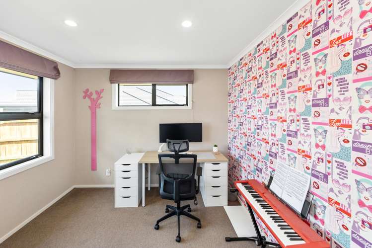 7 Medallion Court Kelvin Grove_16