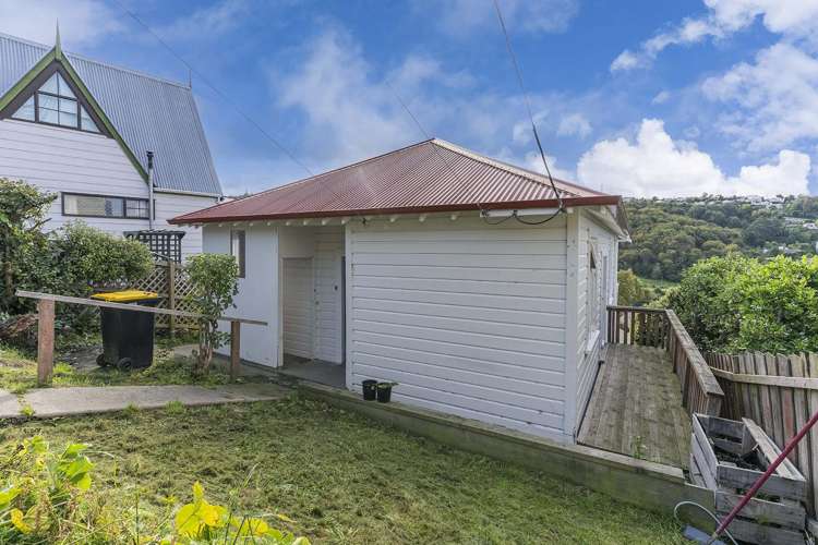 27 Sidey Street Calton Hill_24