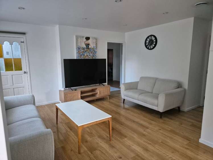 55 Allington Road Massey_0