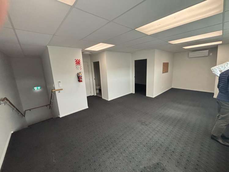 Unit 5, 76 Porana Road Wairau Valley_2