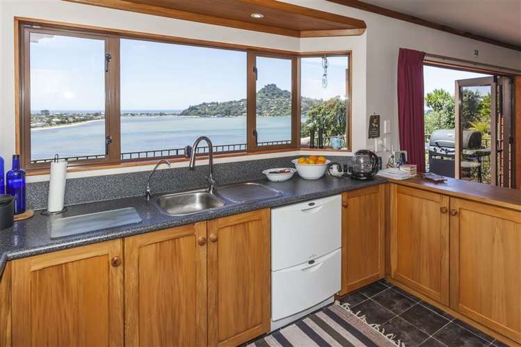 16 Pine Grove Tairua_0