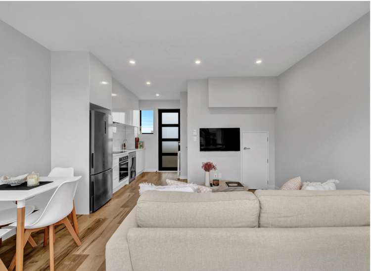 5/86 Fred Taylor Drive Westgate_2