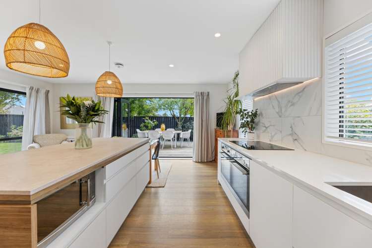 69 Regency Crescent Redwood_6