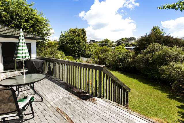 17 Greta Place Stanmore Bay_1