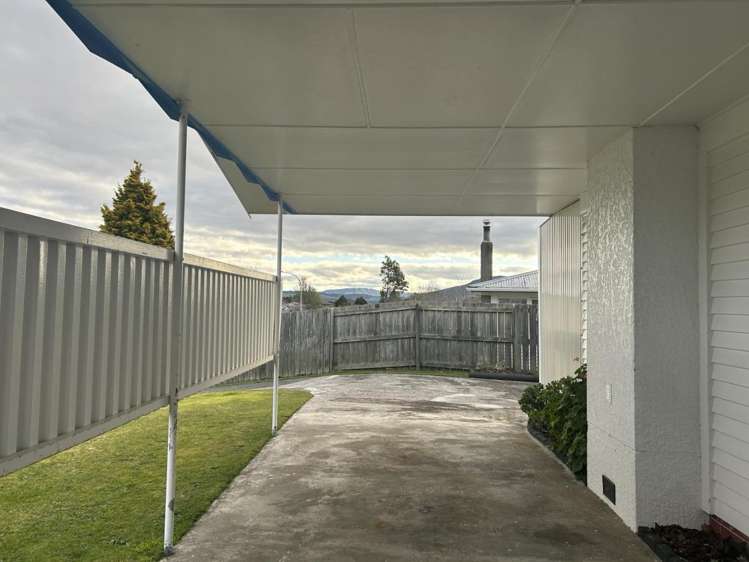 13 Alastair Avenue Owhata_14