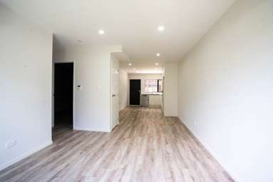 17B & E McCullough Avenue_3