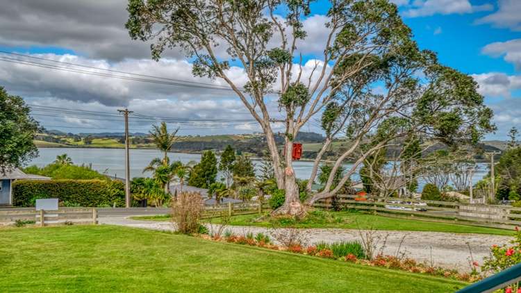 18 Grey Street East_2