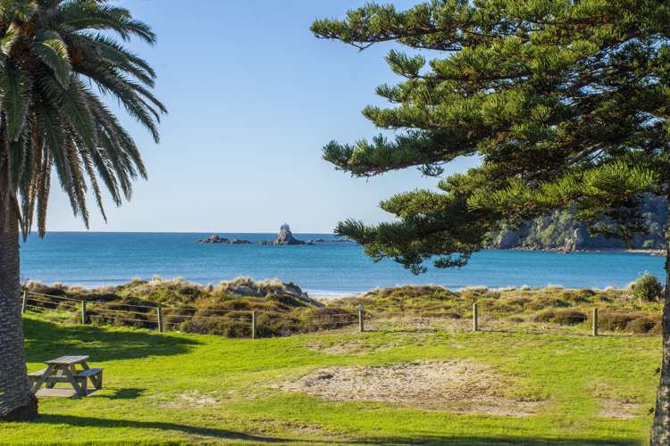 36 Marine Parade Mount Maunganui_19
