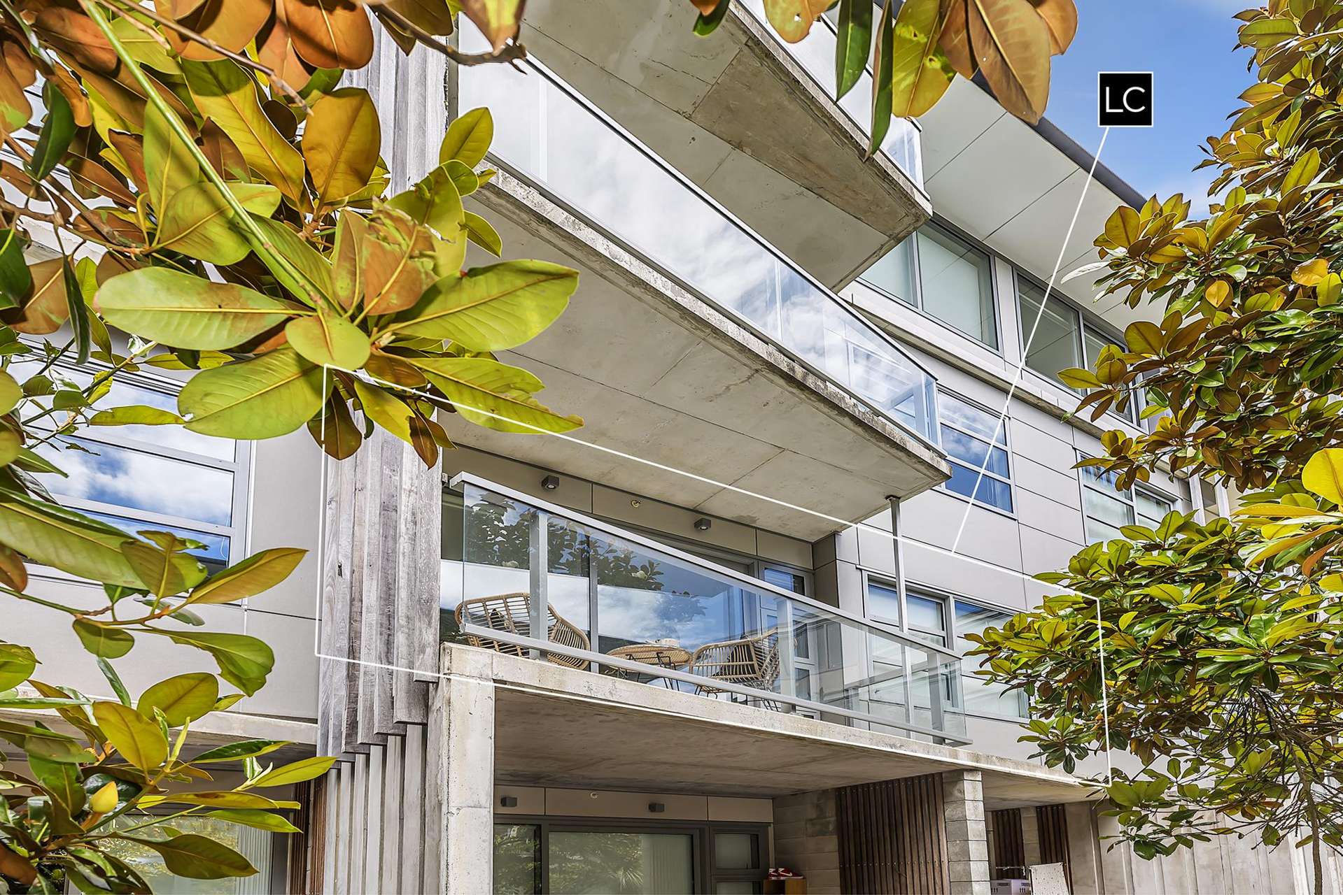 S206 and U41/28 Torrens Terrace Mount Cook_0