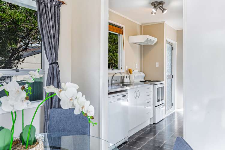 14 Camphora Place Ranui_15