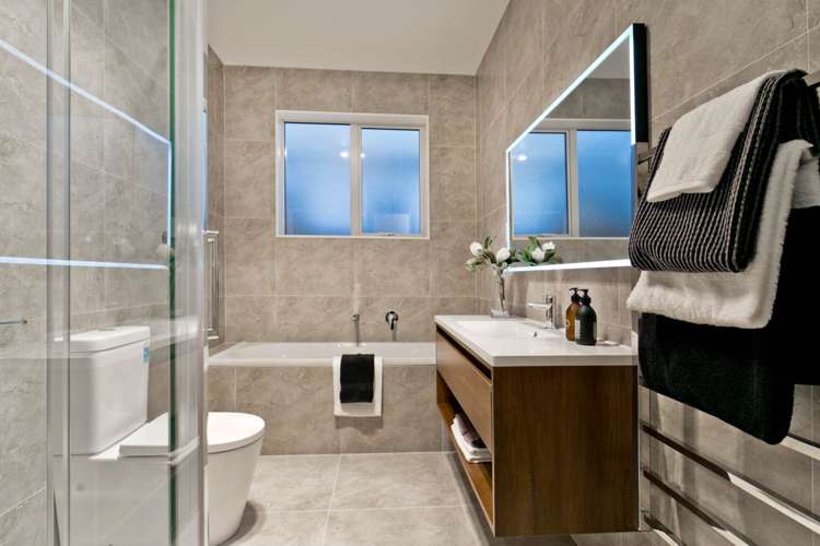 18 Cassidy Drive Orewa_23