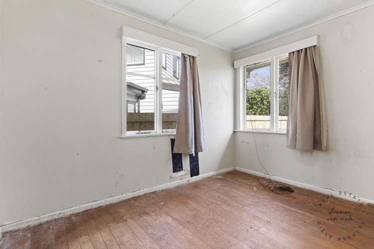 12 White Road Manurewa_7