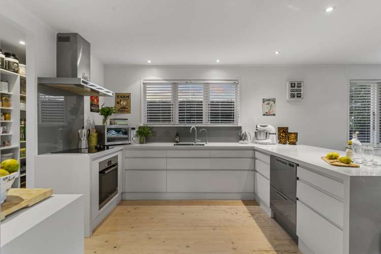 9 Kyle Road Greenhithe_14