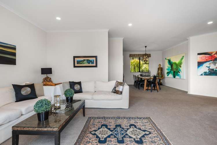 157 Barrett Road Riverhead_10