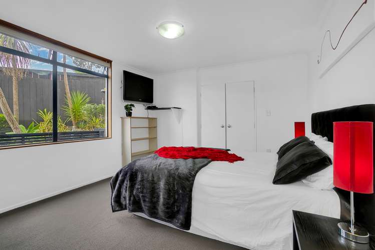 8 Lister Street Point Chevalier_10