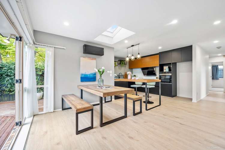 2/9 Alma Road Milford_5