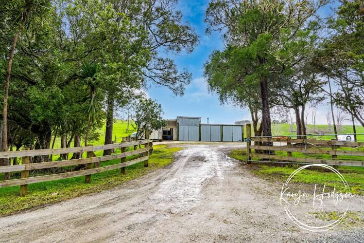55 Puriri Glade Maungaturoto_26