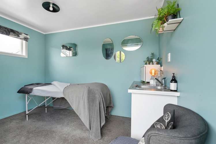 25B Clifton Avenue Carterton_14