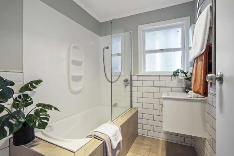 73 Forest Hill Road Henderson_10