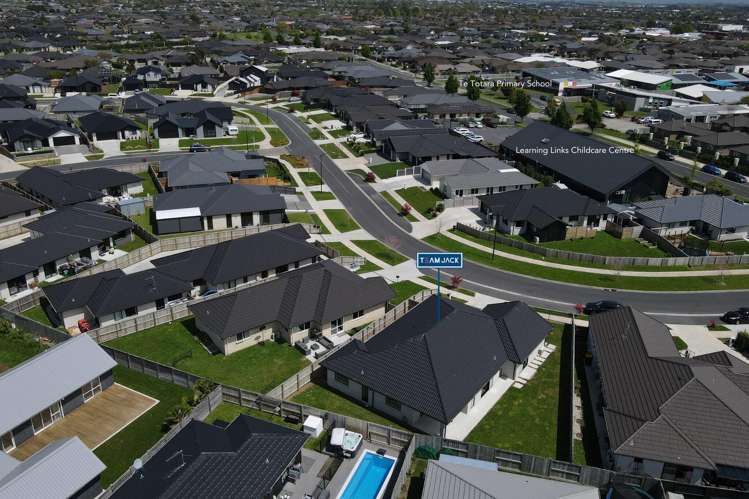 7 Keerangi Place Rototuna North_1