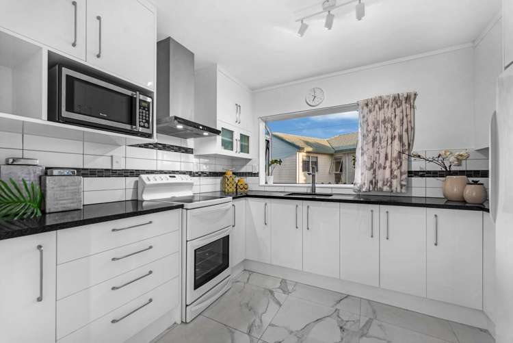 174 Burswood Drive Pakuranga Heights_13