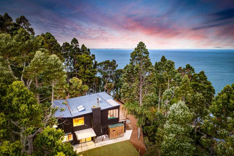 31 Arama Avenue Titirangi_1