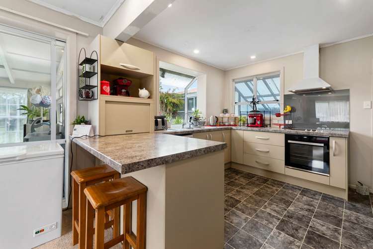 27 Pandora Avenue Westbrook_6