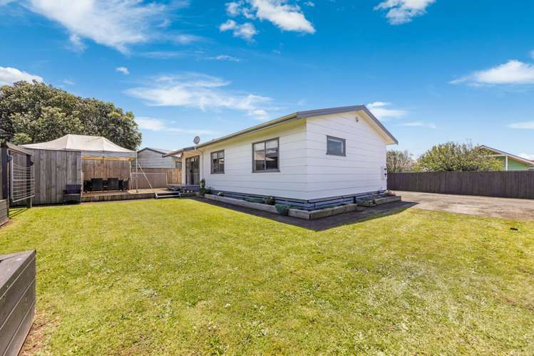 1/8 Volta Place Clendon Park_12