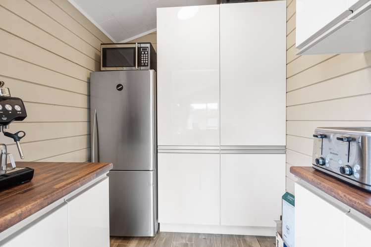 90 Alcoba Street Kamo_5